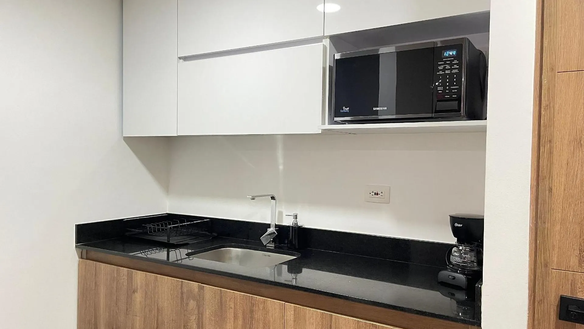 Apartment Housinn Co-Living Fatima En Medellin
