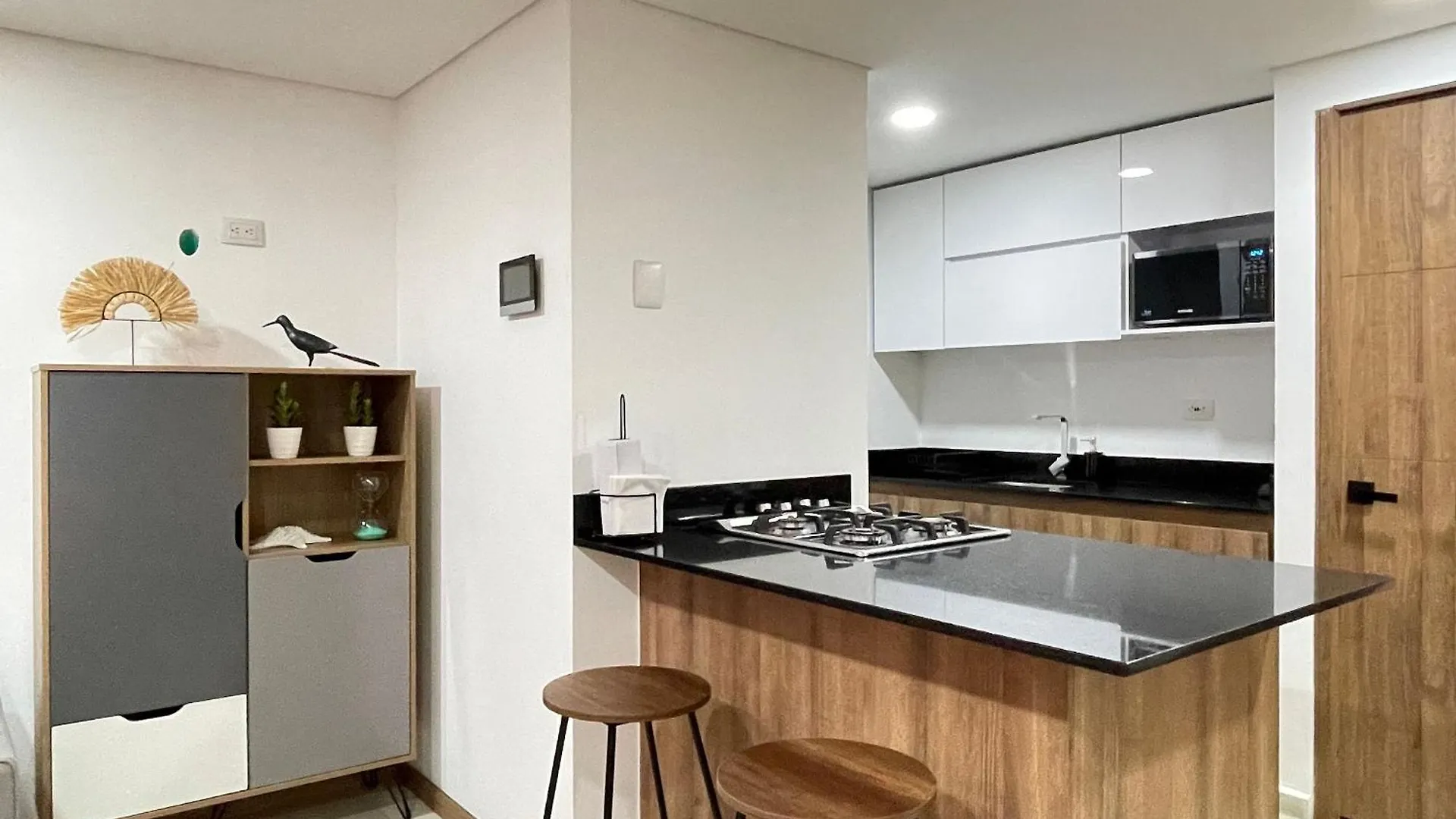 Apartment Housinn Co-Living Fatima En Medellin